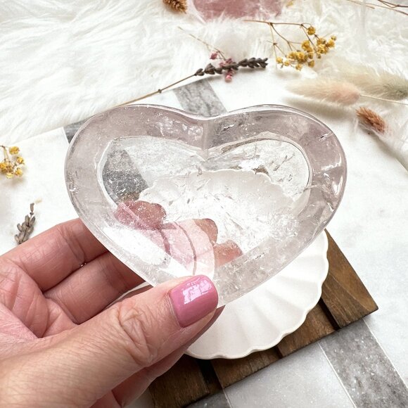 Small Clear Quartz Heart Bowl/Dish - Picture 1 of 9